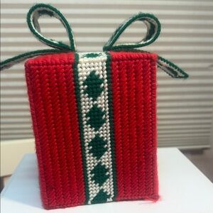 Vintage Plastic Canvas Needlepoint Christmas 
Present Tissue Cover Box.